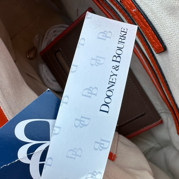 NEW🧡 Dooney & Bourke Pebble Grain Continental Clutch (“Elephant”/Orange) - Picture 8 of 9